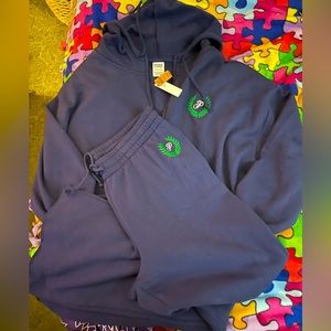 NWT VS PINK HOODIE AND PANTS XL